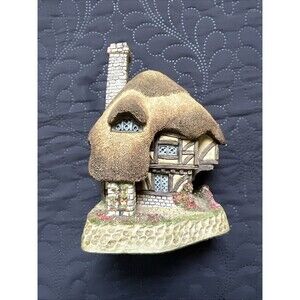 David Winter Cottages "Pudding Cottage" British Traditions Collection April 1989